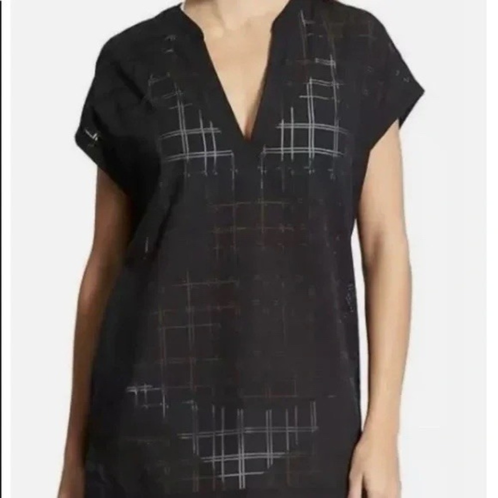 Athleta‎ Windowpane Lux Black V-Neck Tunic Top Sheer Burnout Grid Size M NEW